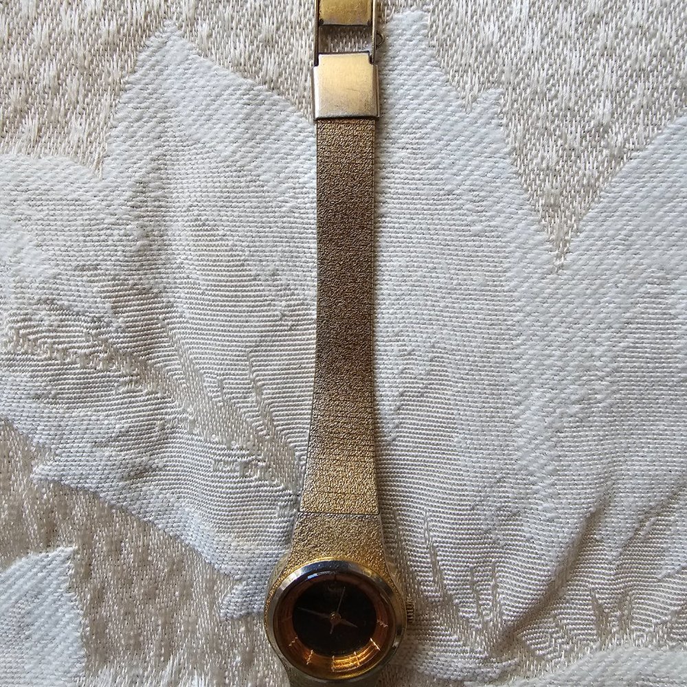 Seiko Quartz Dainty Black and Gold tone Watch - Picture 6 of 16